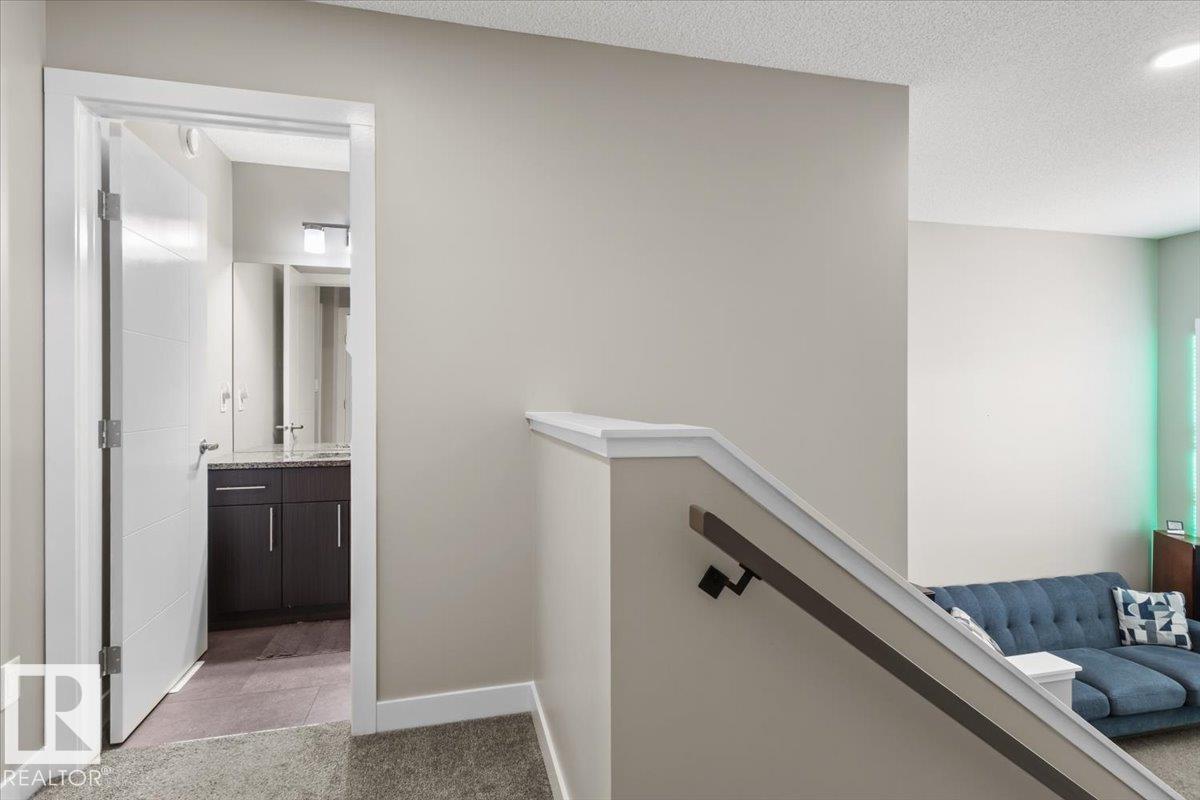 236 39 AV NW - 22