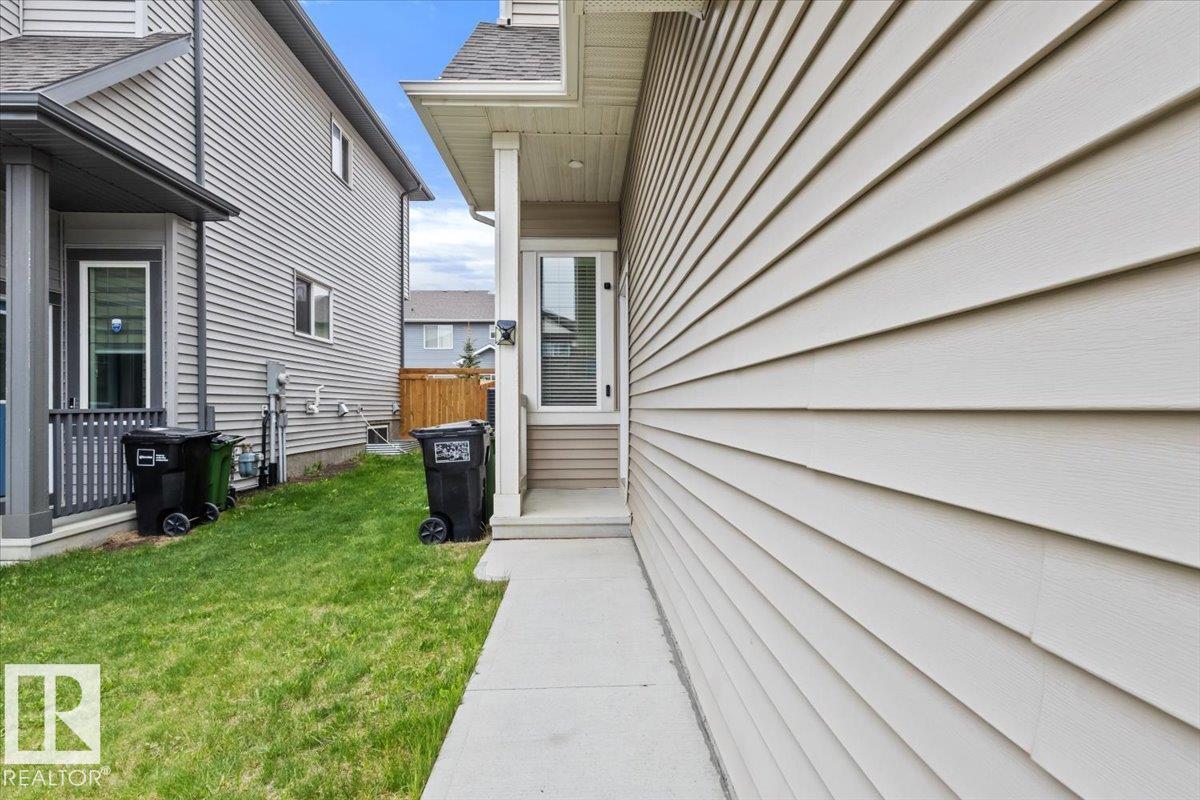 236 39 AV NW - 38