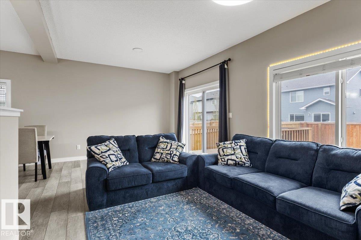 236 39 AV NW - 8