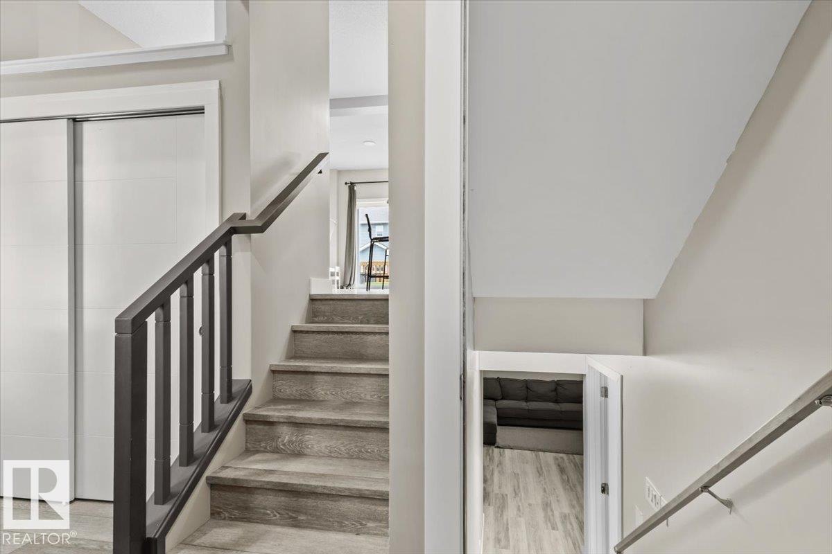 236 39 AV NW - 14