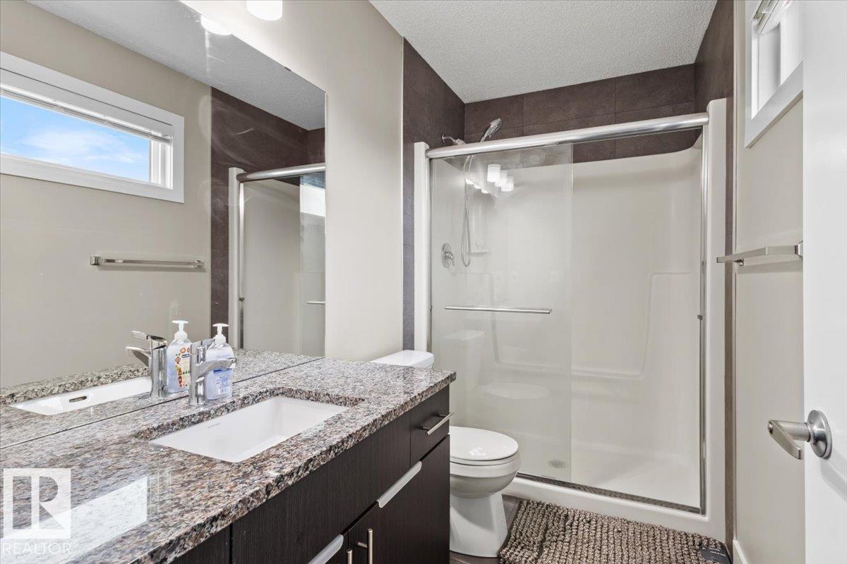 236 39 AV NW - 26