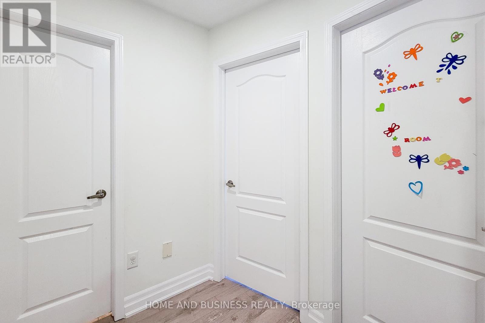 2374 BAINTREE CRESCENT - 22
