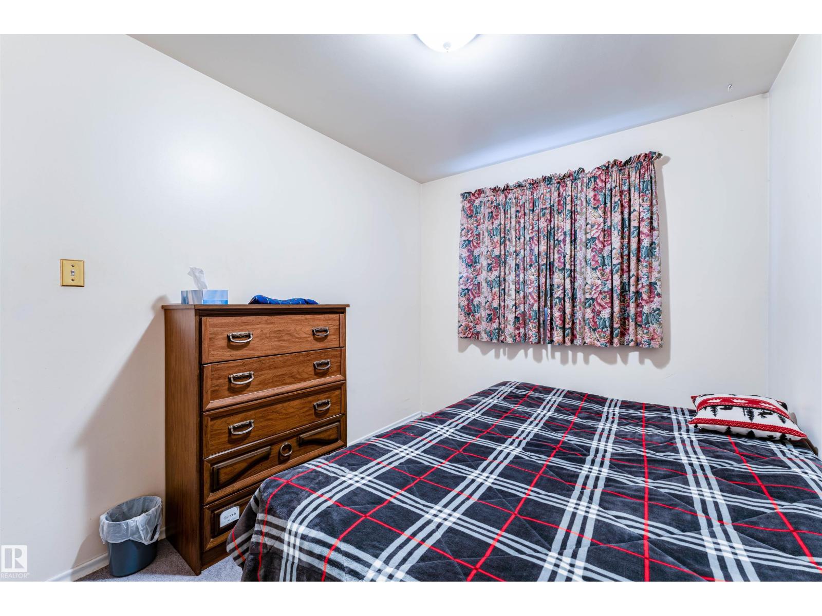 13231 74 ST NW - 29