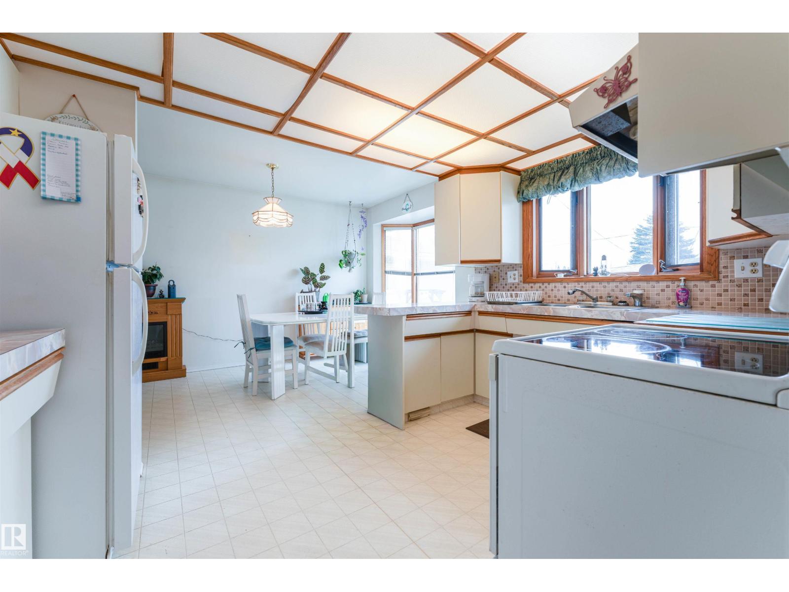 13231 74 ST NW - 33