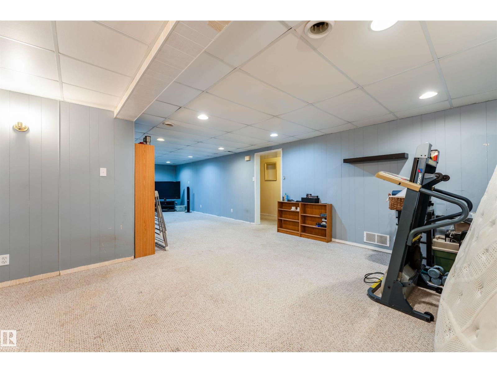 13231 74 ST NW - 40