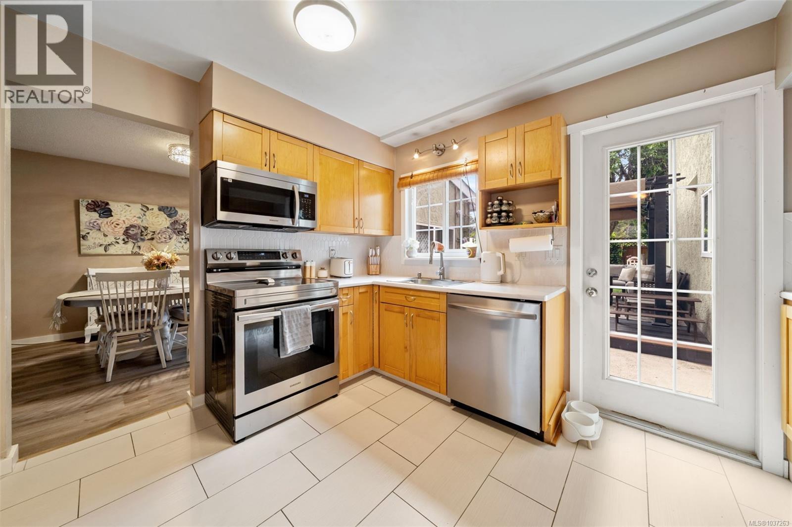 2738 Whitehead Pl - 11