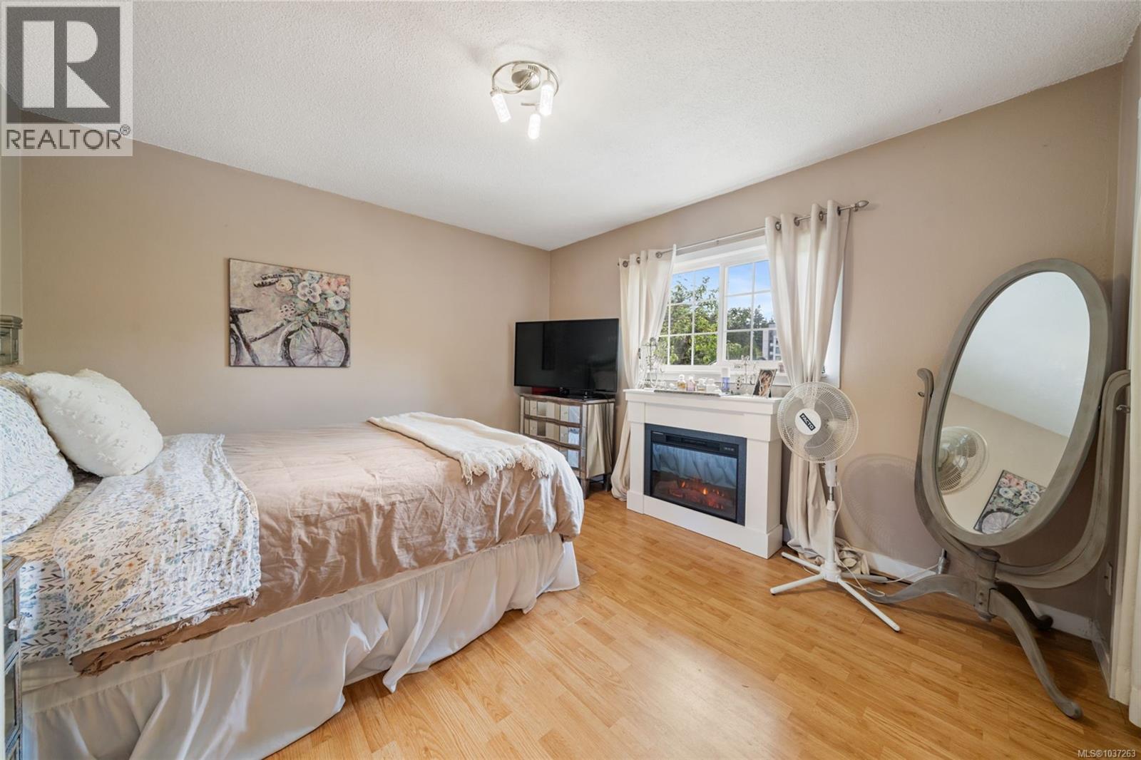 2738 Whitehead Pl - 17