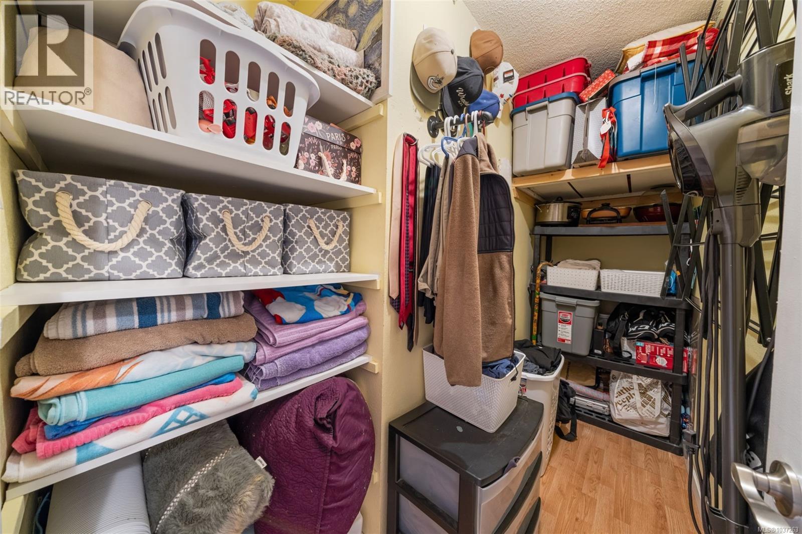2738 Whitehead Pl - 31