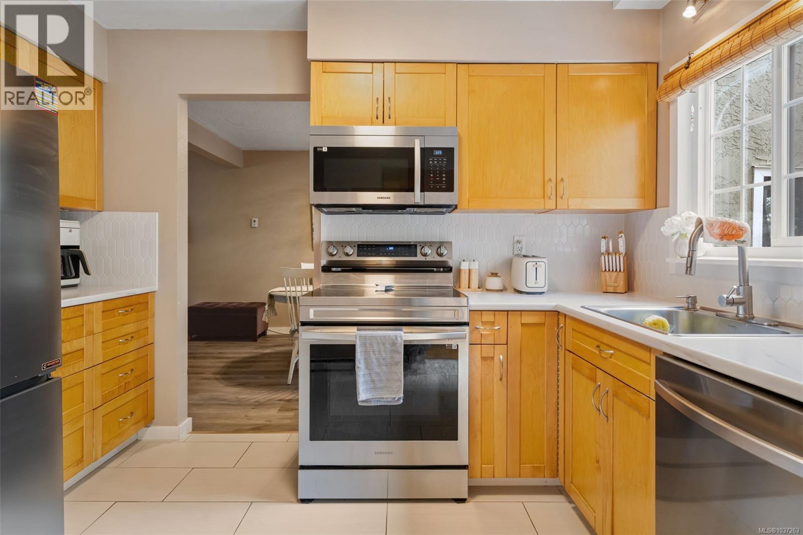 2738 Whitehead Pl - 13