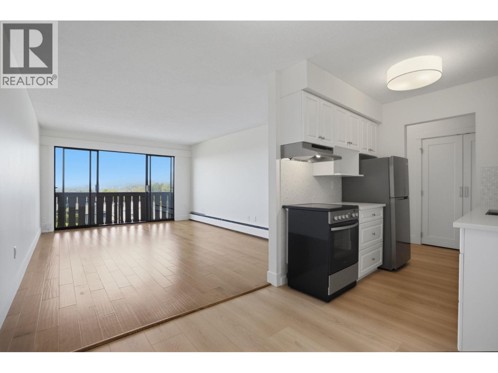 314 1345 CHESTERFIELD AVENUE, North Vancouver