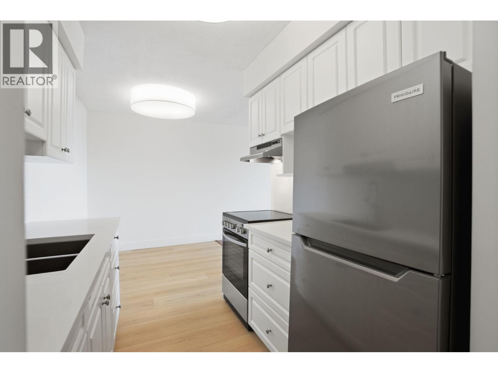 314 1345 CHESTERFIELD AVENUE, North Vancouver