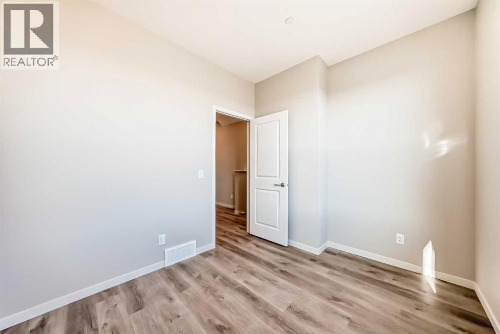 17 Hotchkiss Road SE - 17