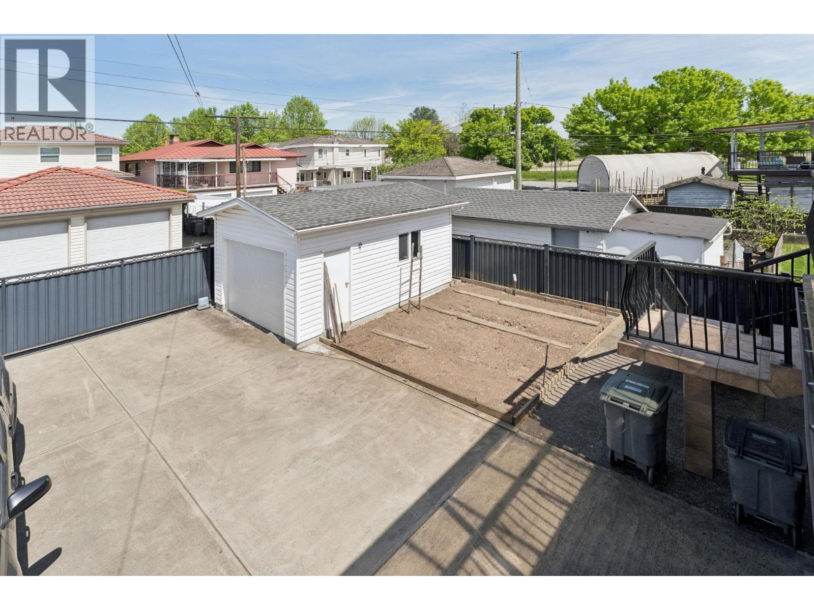 2581 E 3RD AVENUE, Vancouver