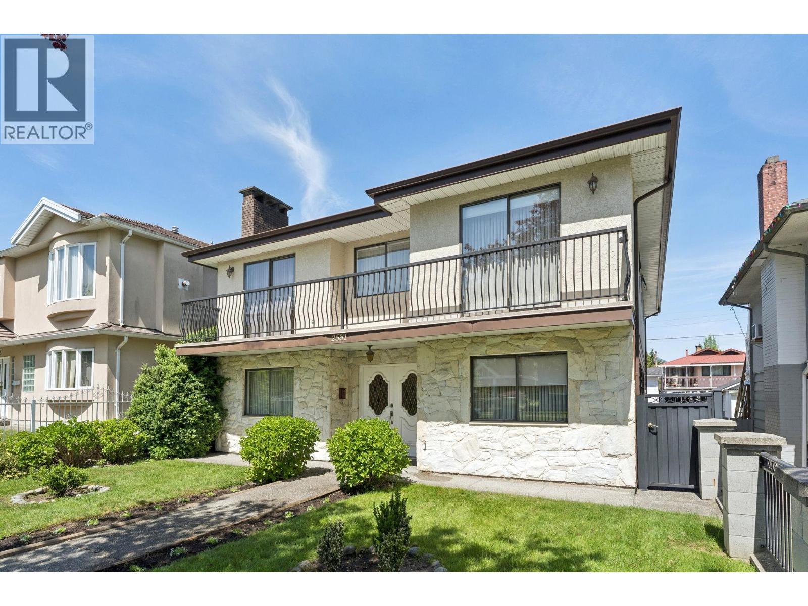2581 E 3RD AVENUE, Vancouver