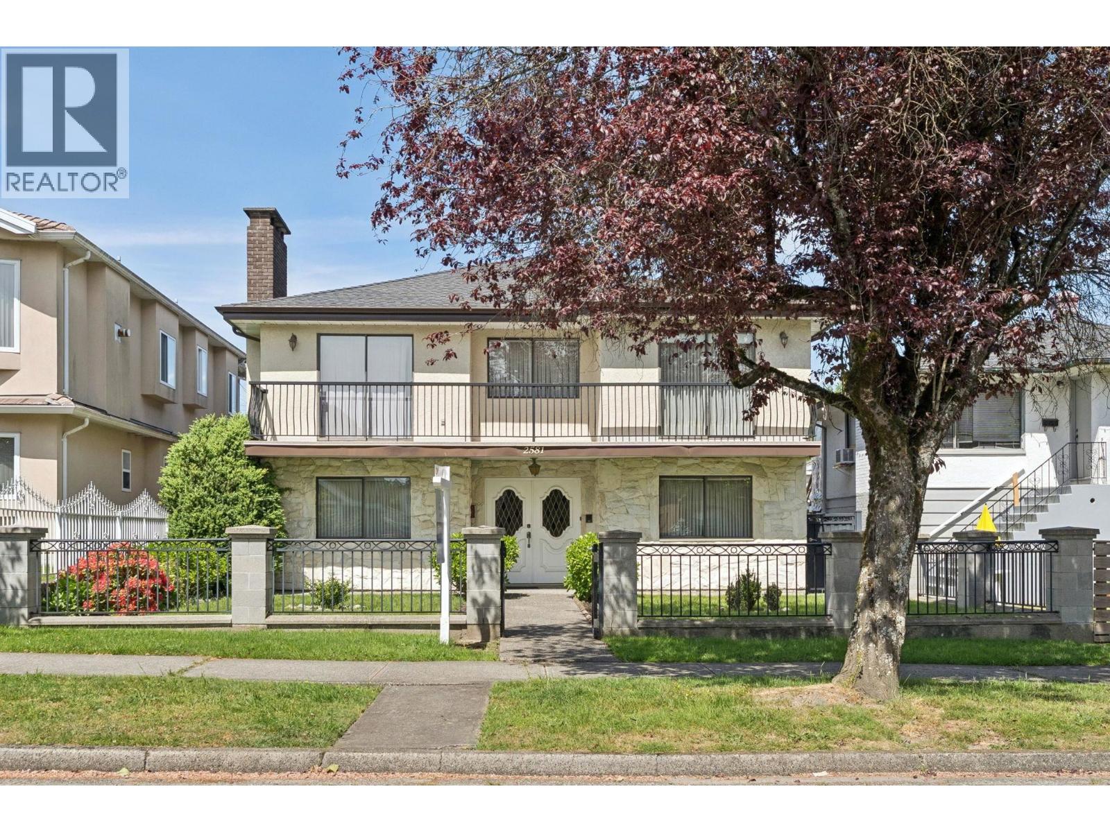 2581 E 3RD AVENUE, Vancouver