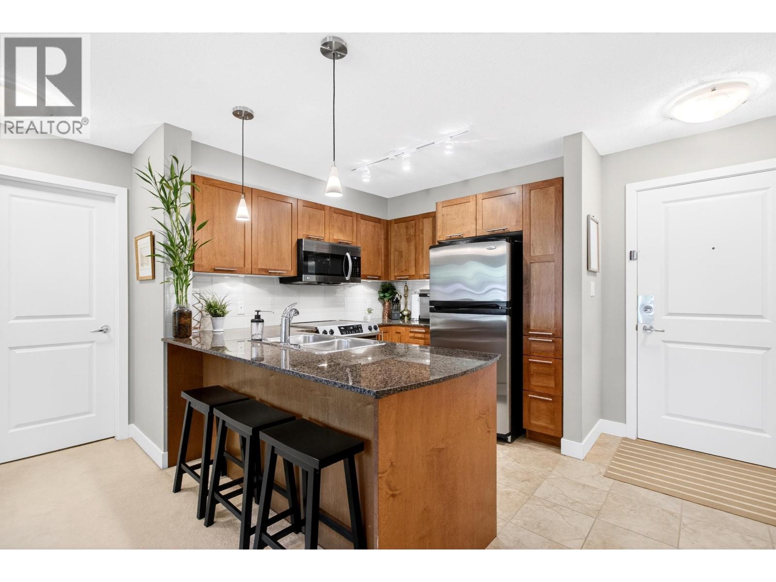 317 19673 MEADOW GARDENS WAY, Pitt Meadows