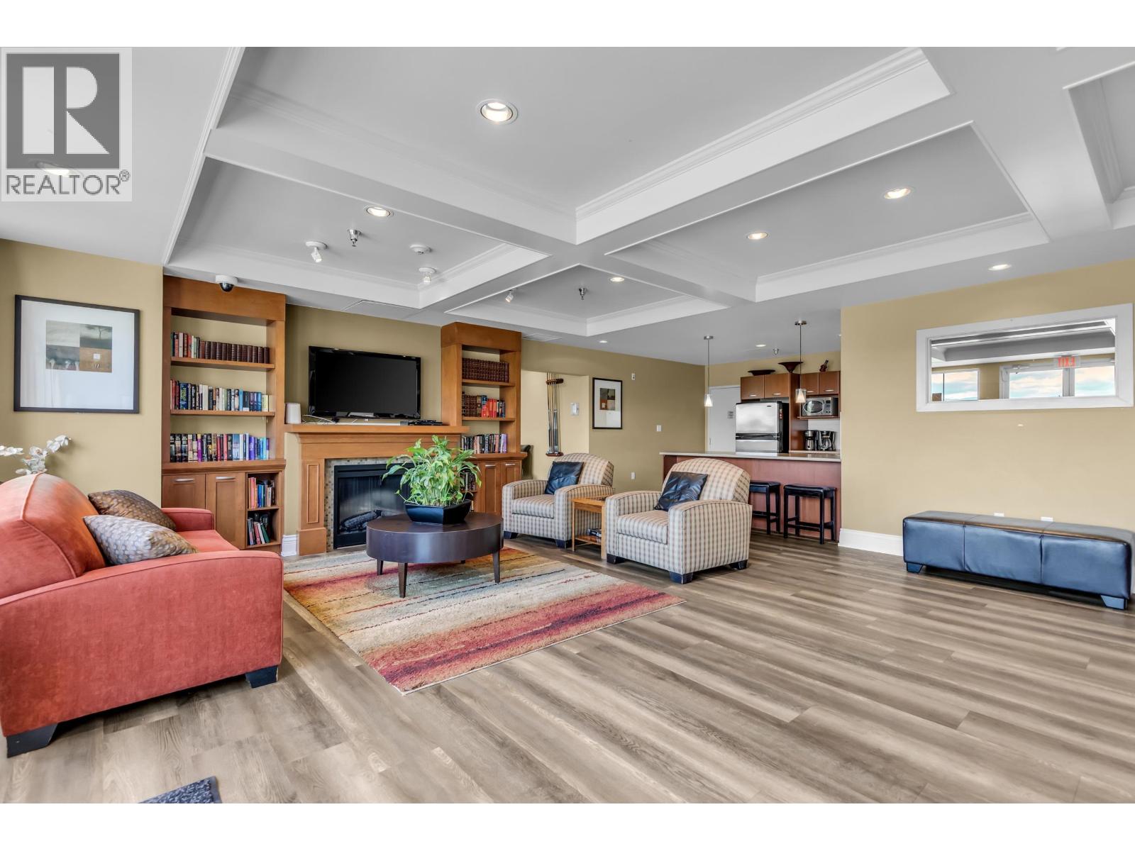 317 19673 MEADOW GARDENS WAY, Pitt Meadows