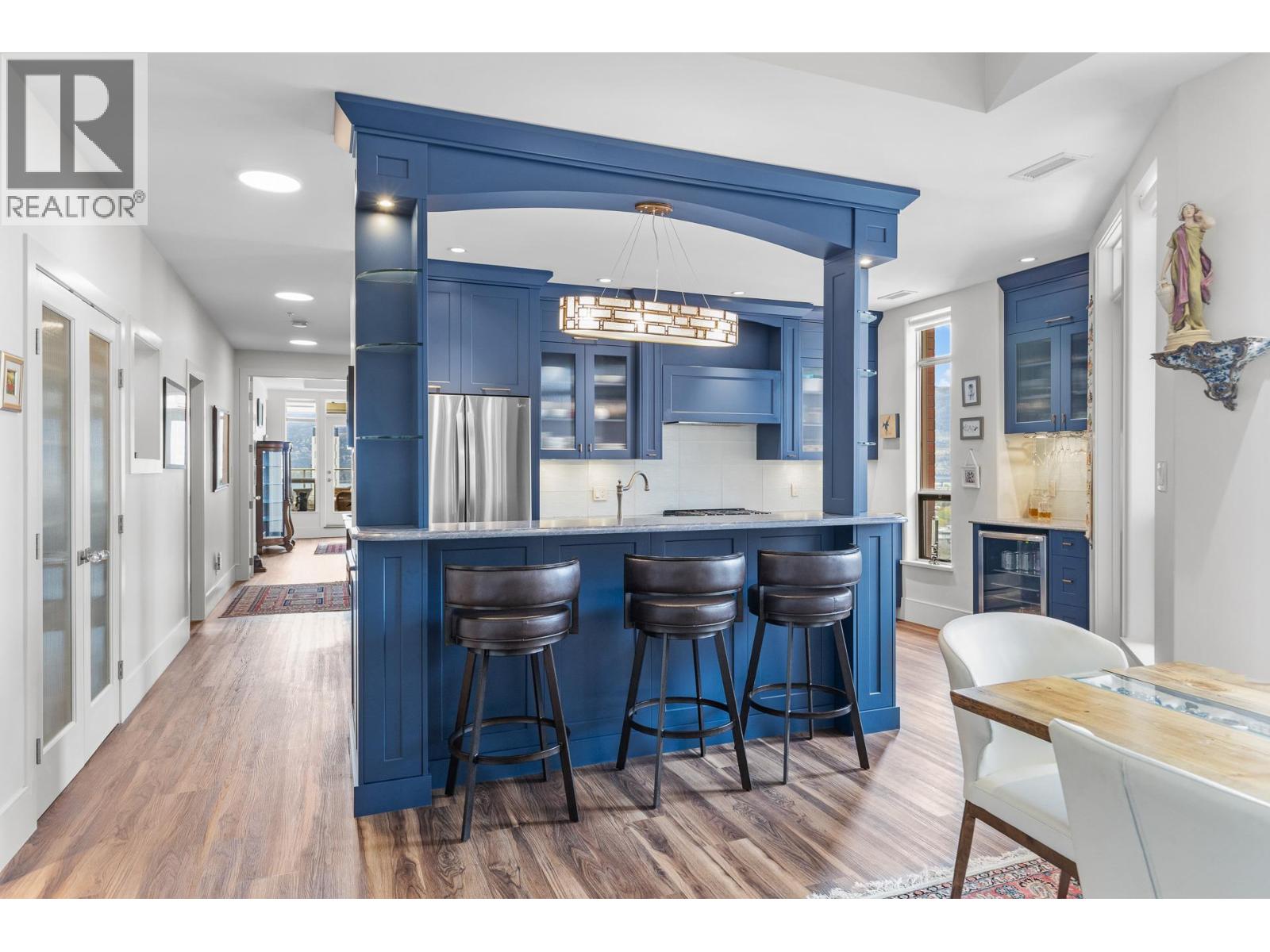 1603 1160 Bernard Avenue, Kelowna