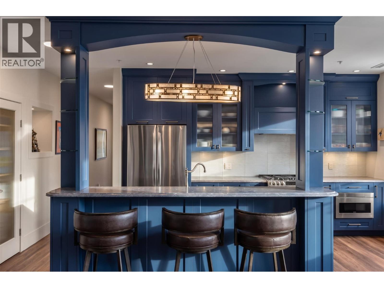 1603 1160 Bernard Avenue, Kelowna