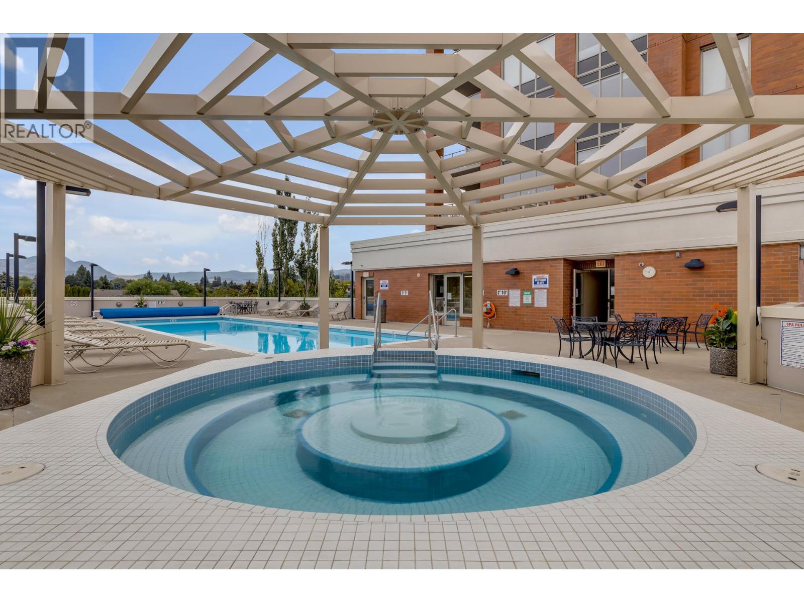1603 1160 Bernard Avenue, Kelowna