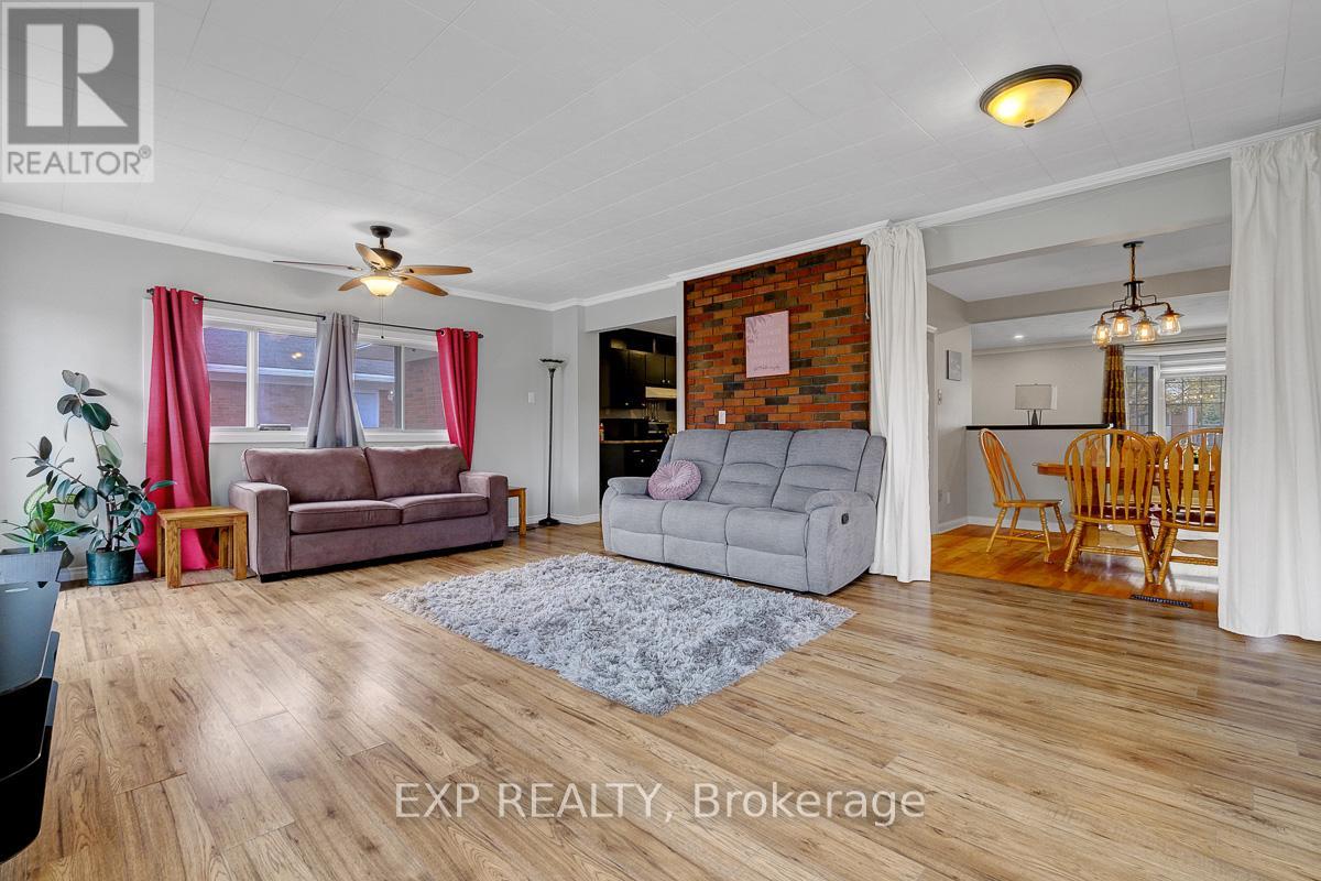 576 BROWNING AVENUE - 14