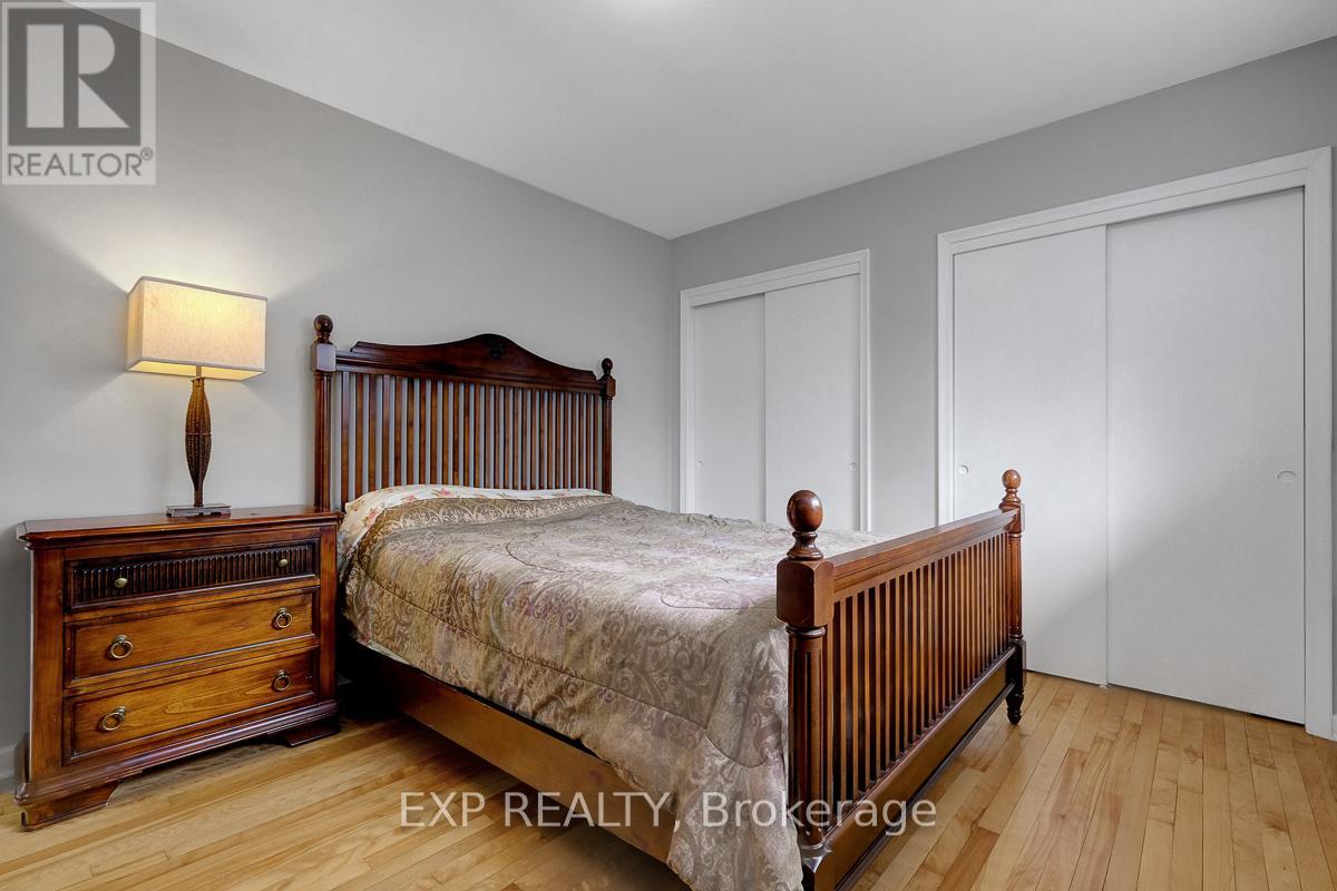 576 BROWNING AVENUE - 20