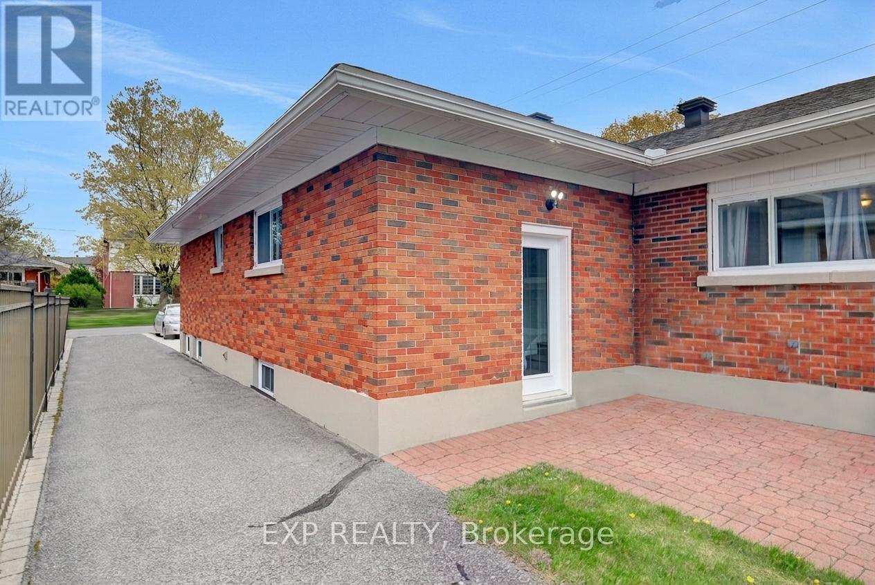 576 BROWNING AVENUE - 46