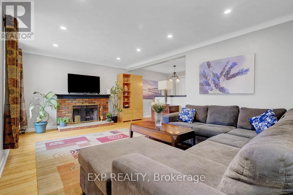 576 BROWNING AVENUE - 5