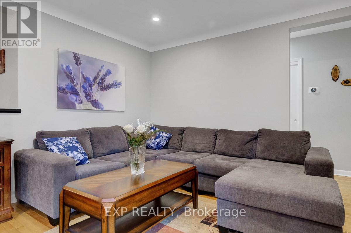 576 BROWNING AVENUE - 8