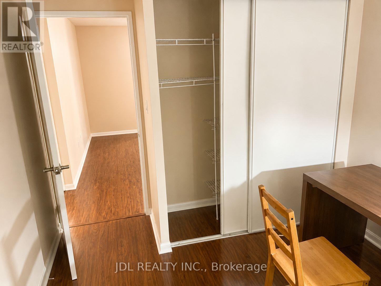 #2002 24 WELLESLEY STREET W - 14