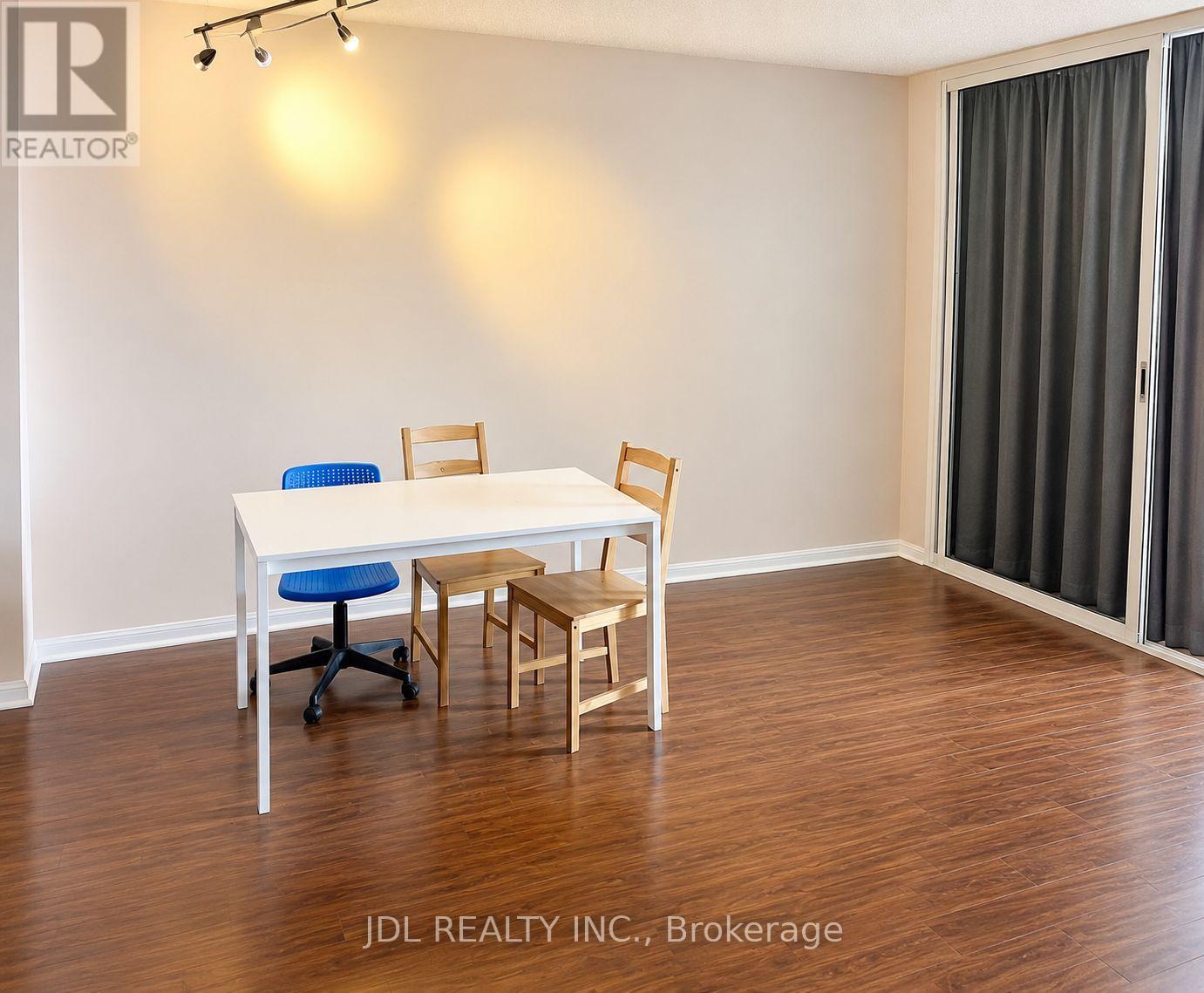 #2002 24 WELLESLEY STREET W - 8