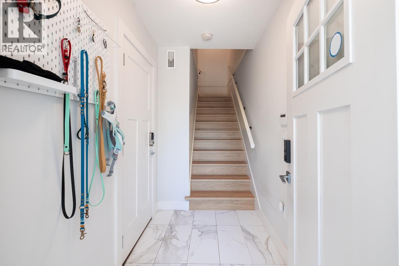 7 9211 MCKIM WAY, Richmond