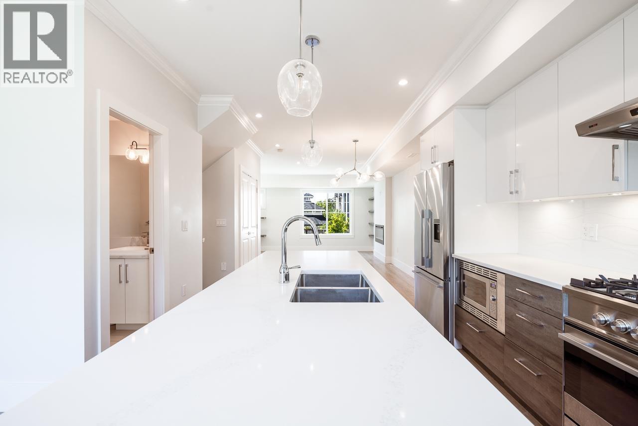 7 9211 MCKIM WAY, Richmond