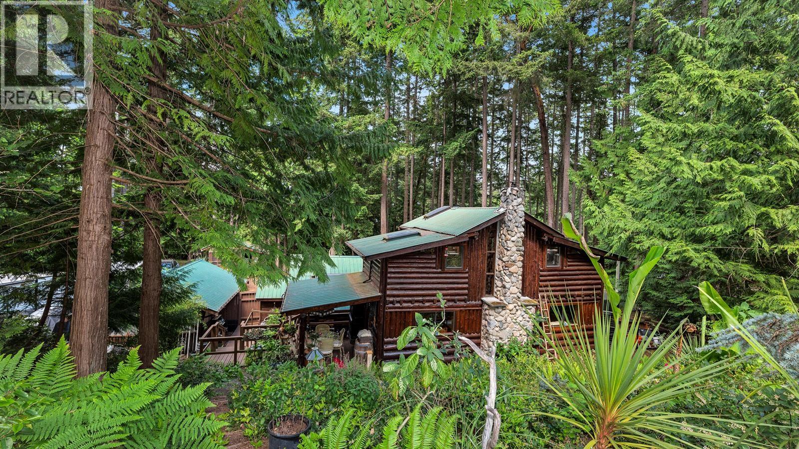 604 WAUGH ROAD, Mayne Island