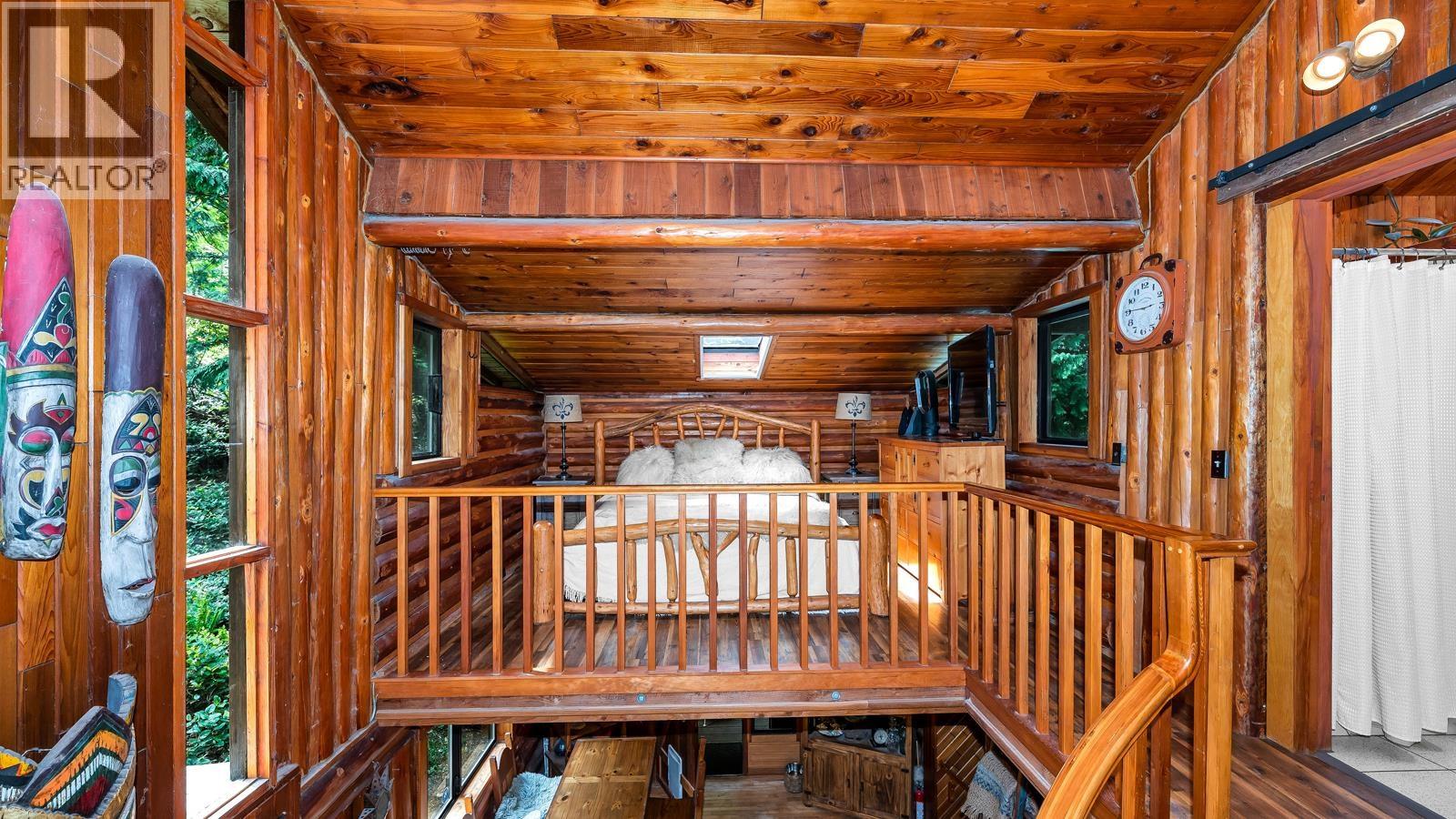 604 WAUGH ROAD, Mayne Island