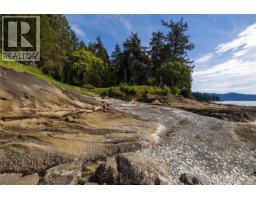 760 Sunset Dr, Salt Spring, BC V8K1E7 Photo 18
