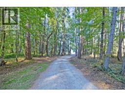760 Sunset Dr, Salt Spring, BC V8K1E7 Photo 9