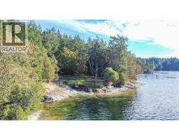 760 Sunset Dr, Salt Spring, BC V8K1E7 Photo 10