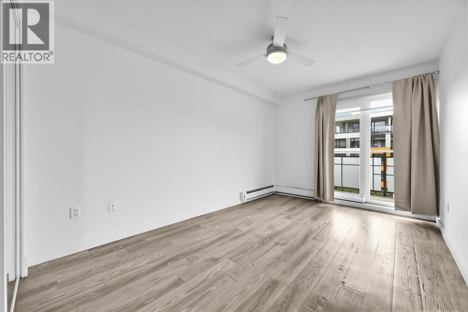 310 360 E 2ND STREET, North Vancouver