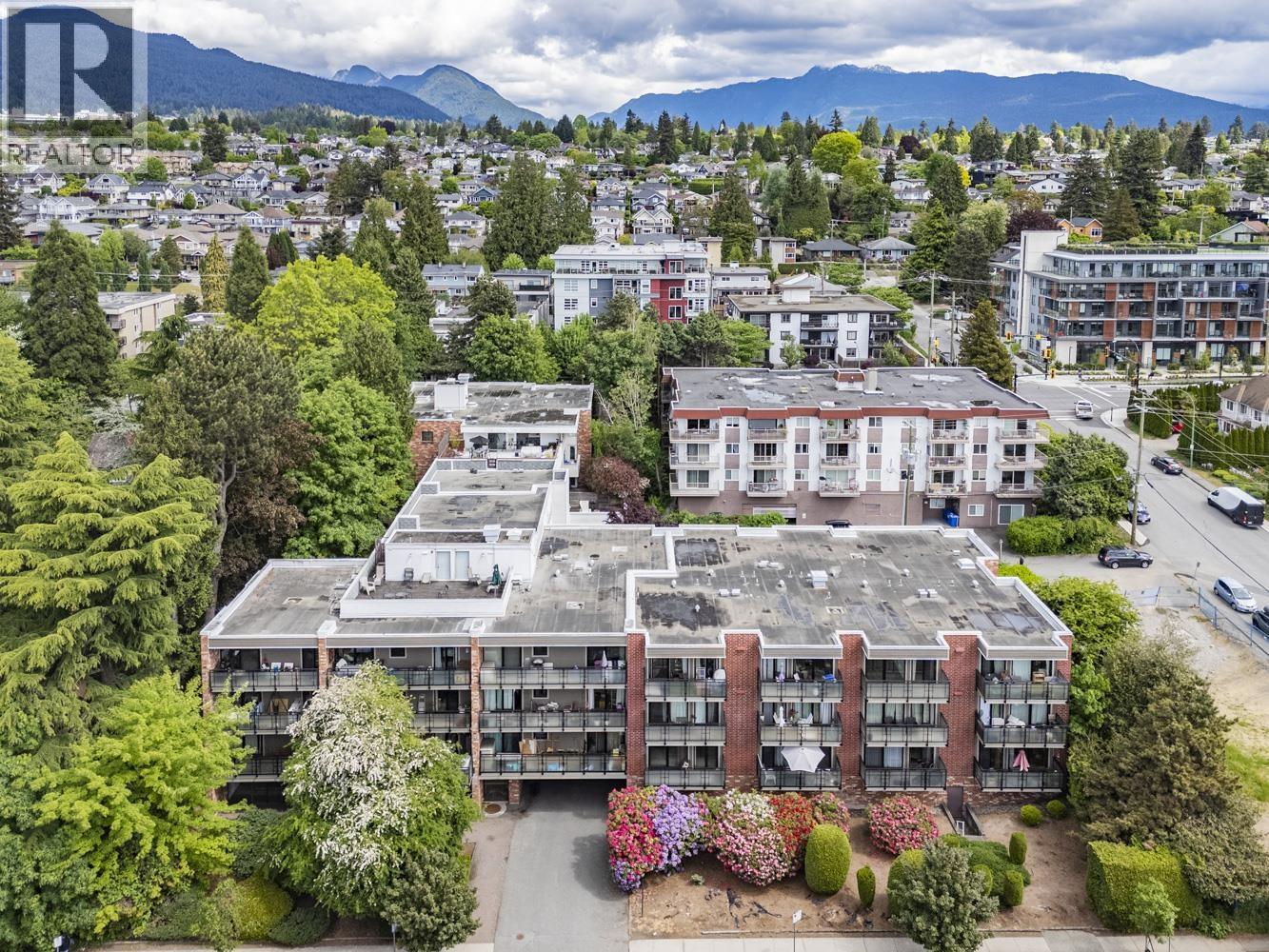 310 360 E 2ND STREET, North Vancouver