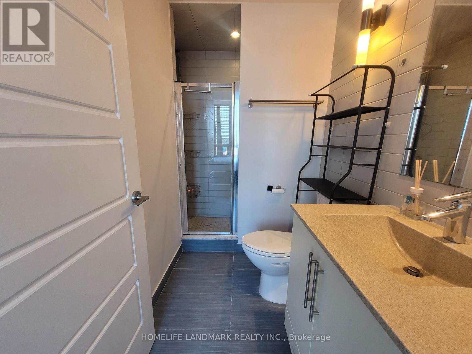 #502 28 LINDEN STREET - 21