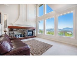 11397 154a Street, Surrey, BC V3R2V7 Photo 9