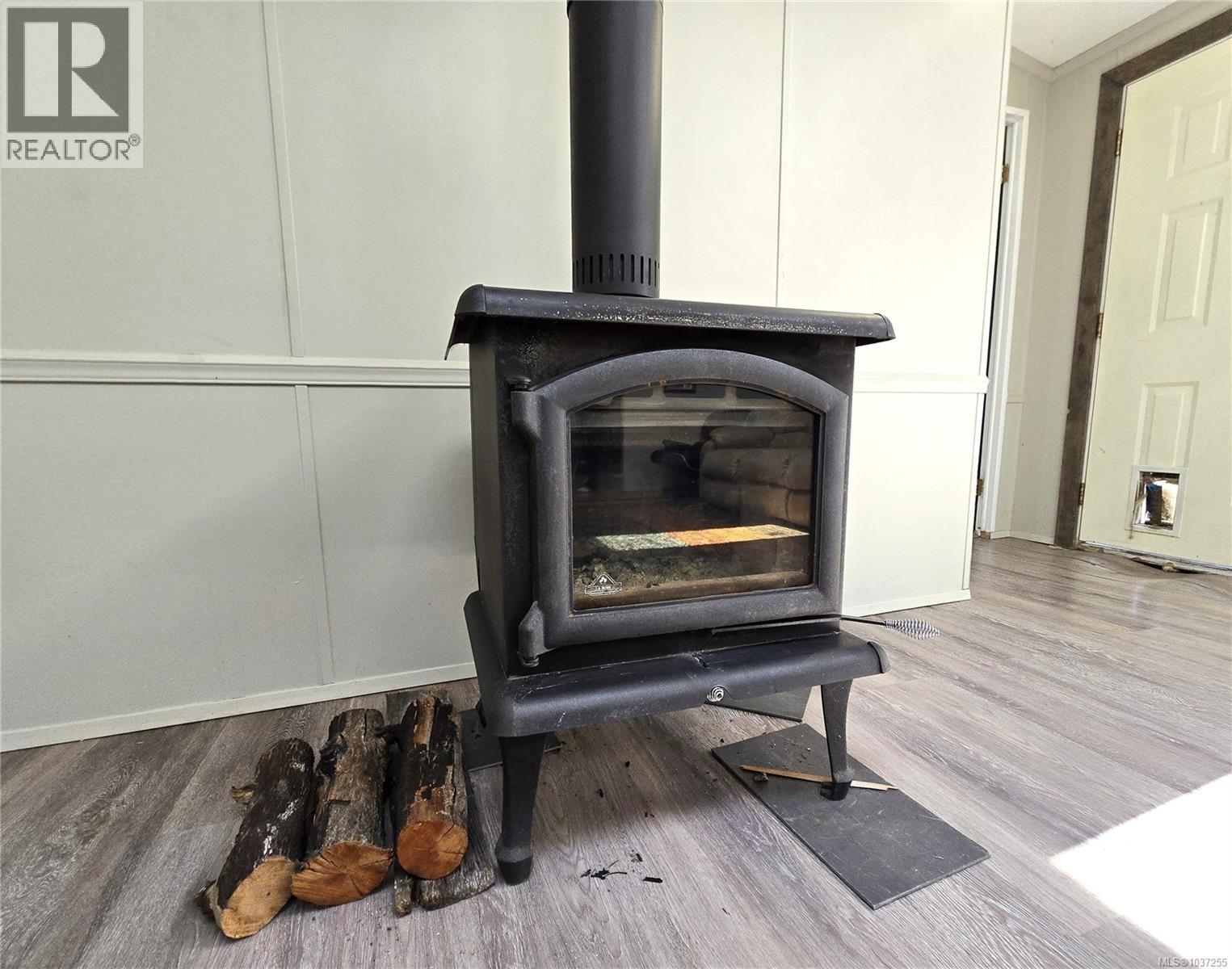 516 Berg Rd, Gabriola Island