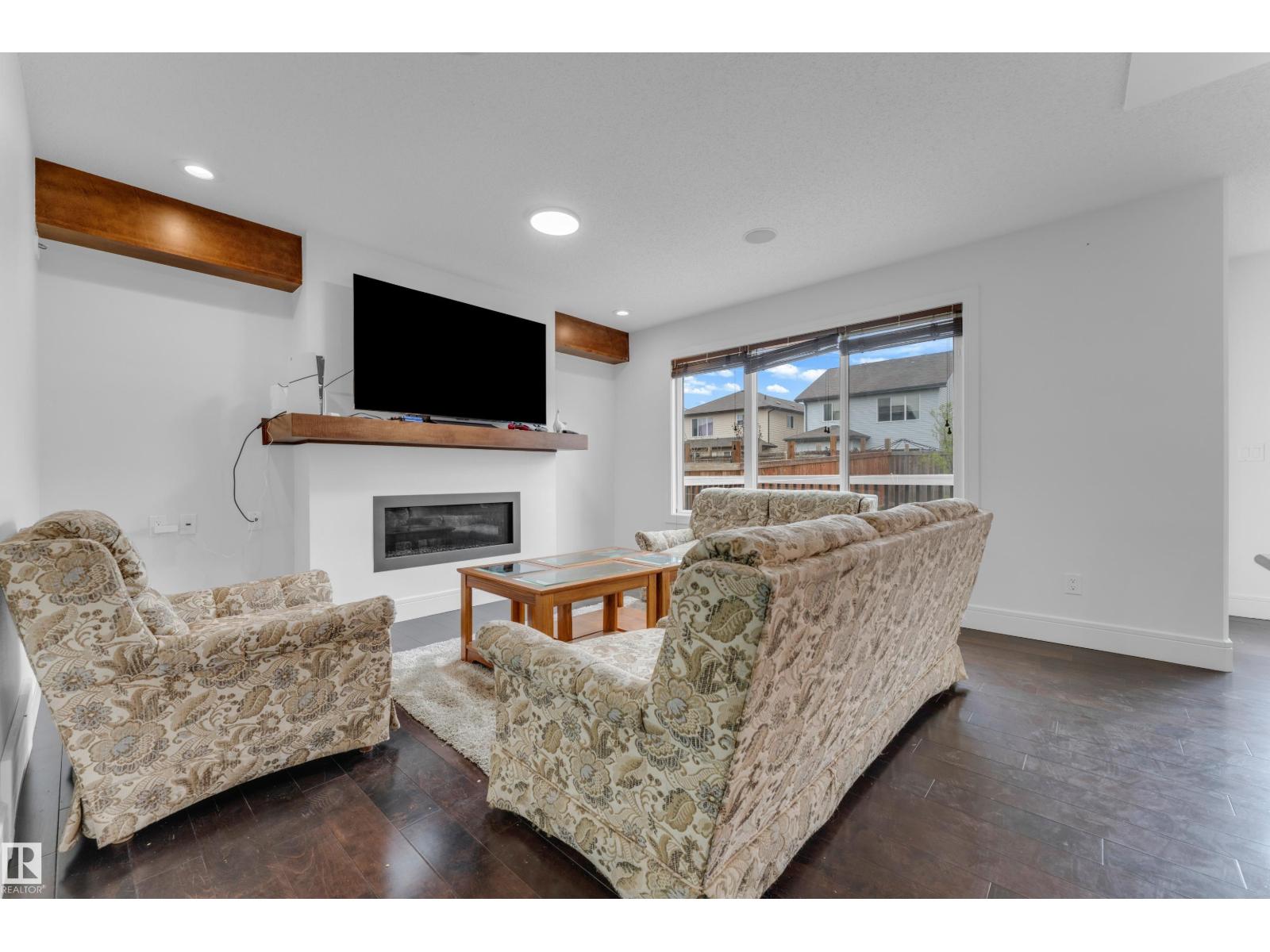 3219 16 AV NW - 16