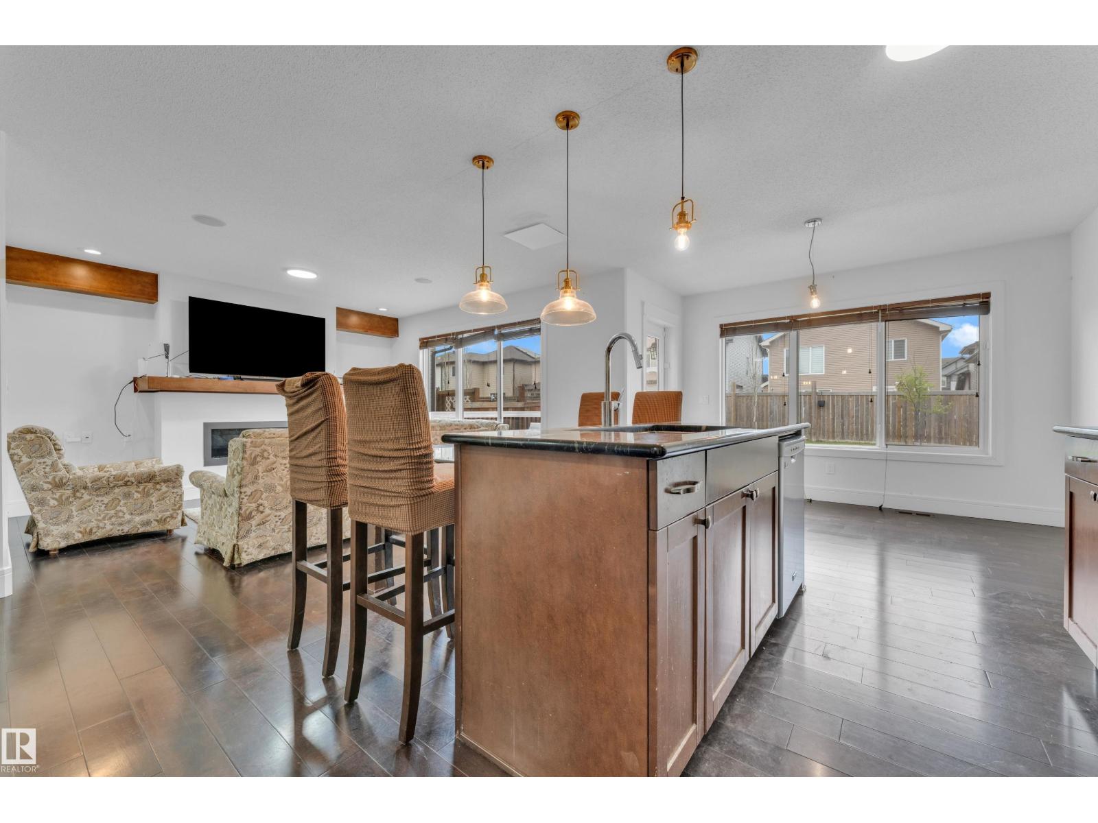 3219 16 AV NW - 23
