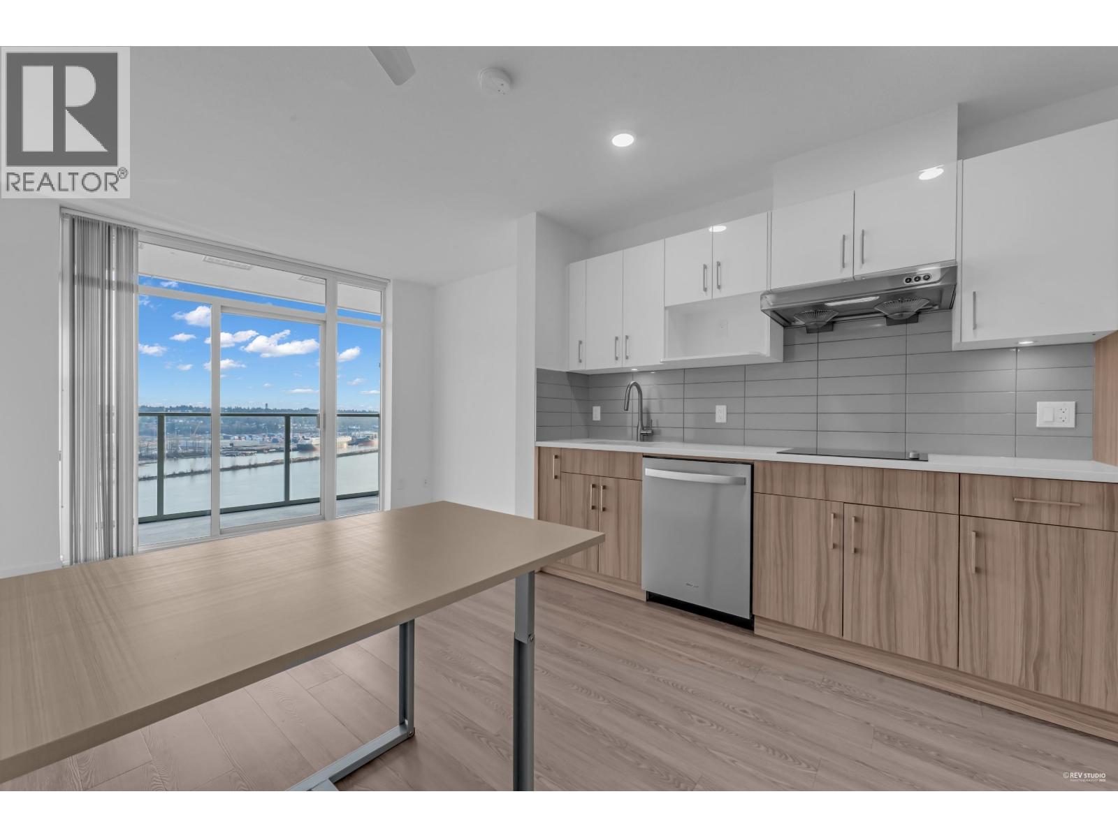 2604 900 CARNARVON STREET, New Westminster