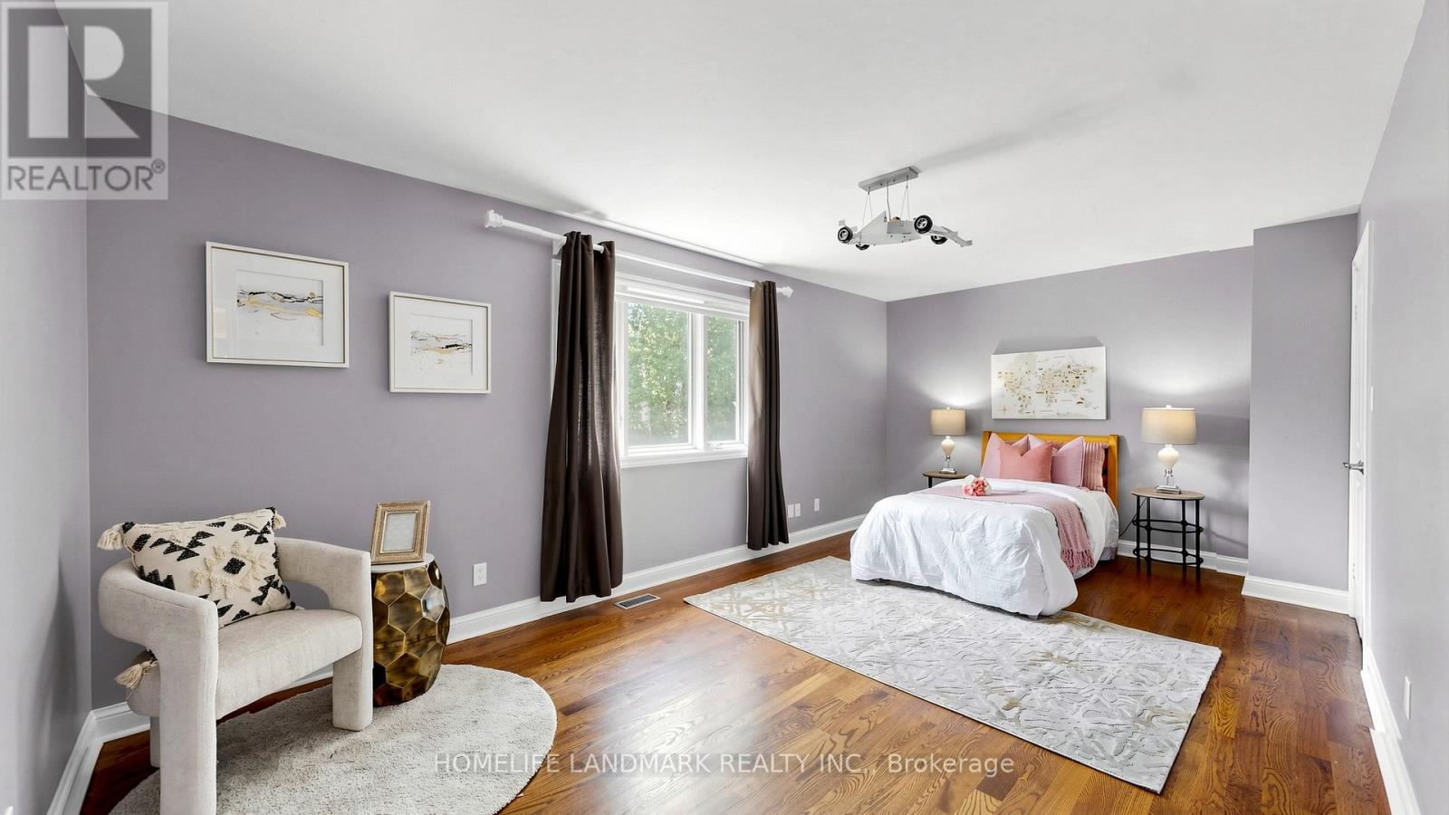 27 QUINCY CRESCENT - 25