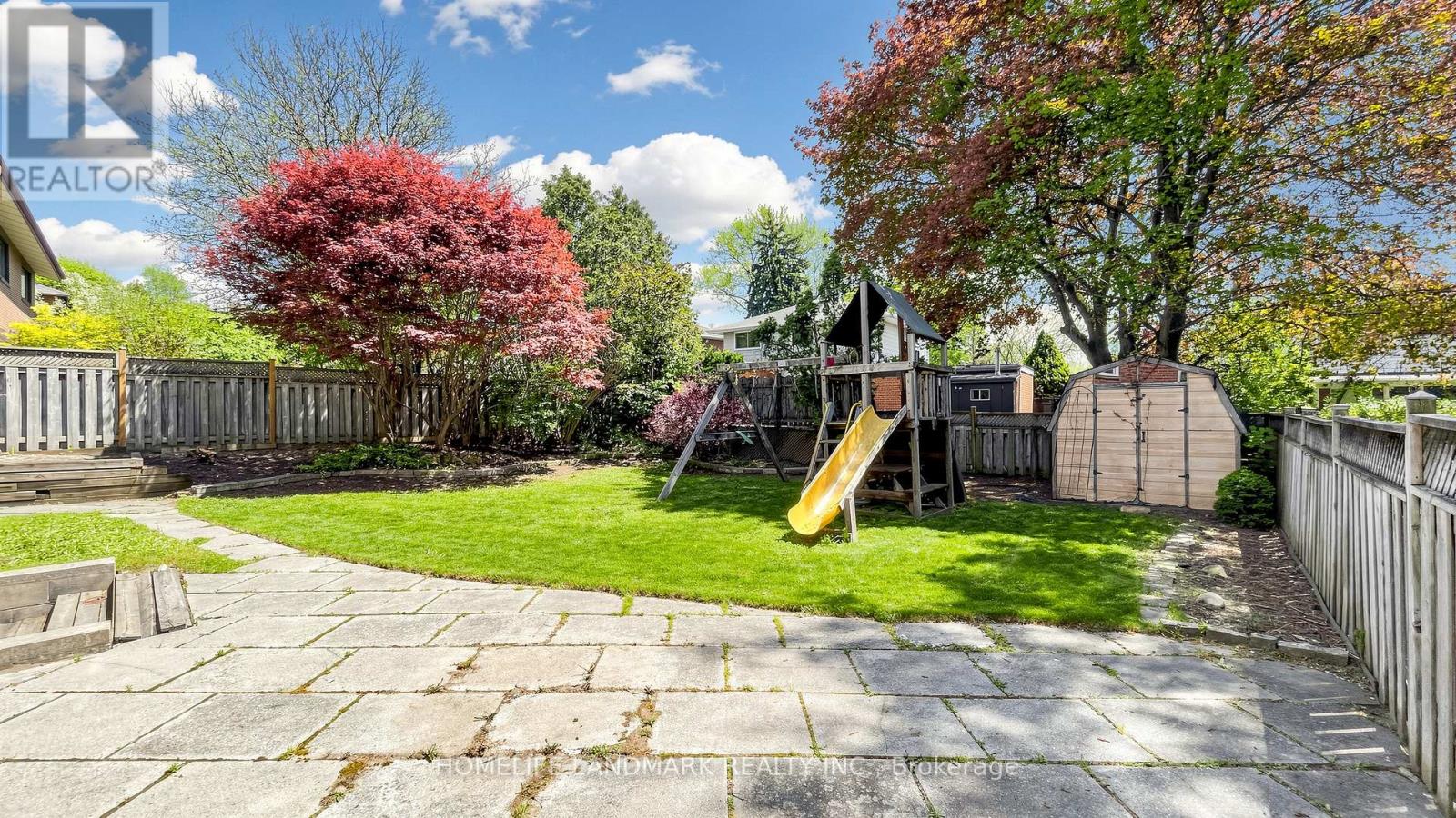 27 QUINCY CRESCENT - 36