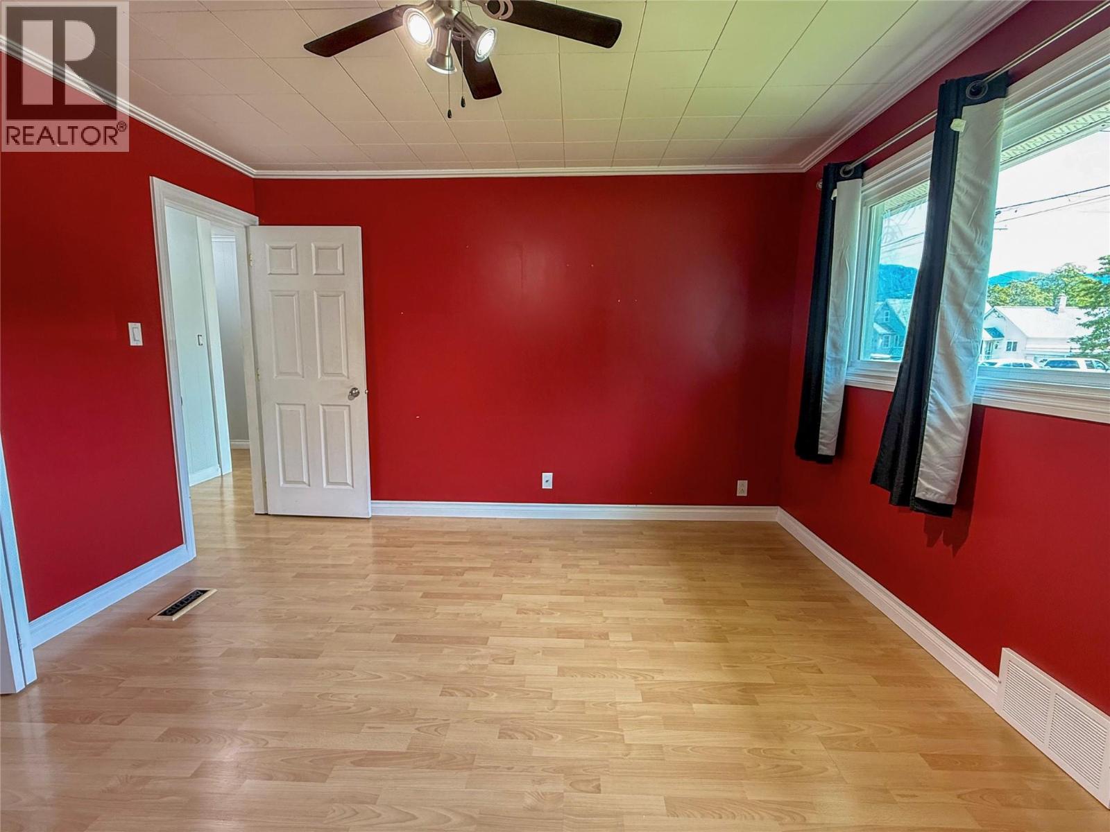 157 Crescent Street, Castlegar