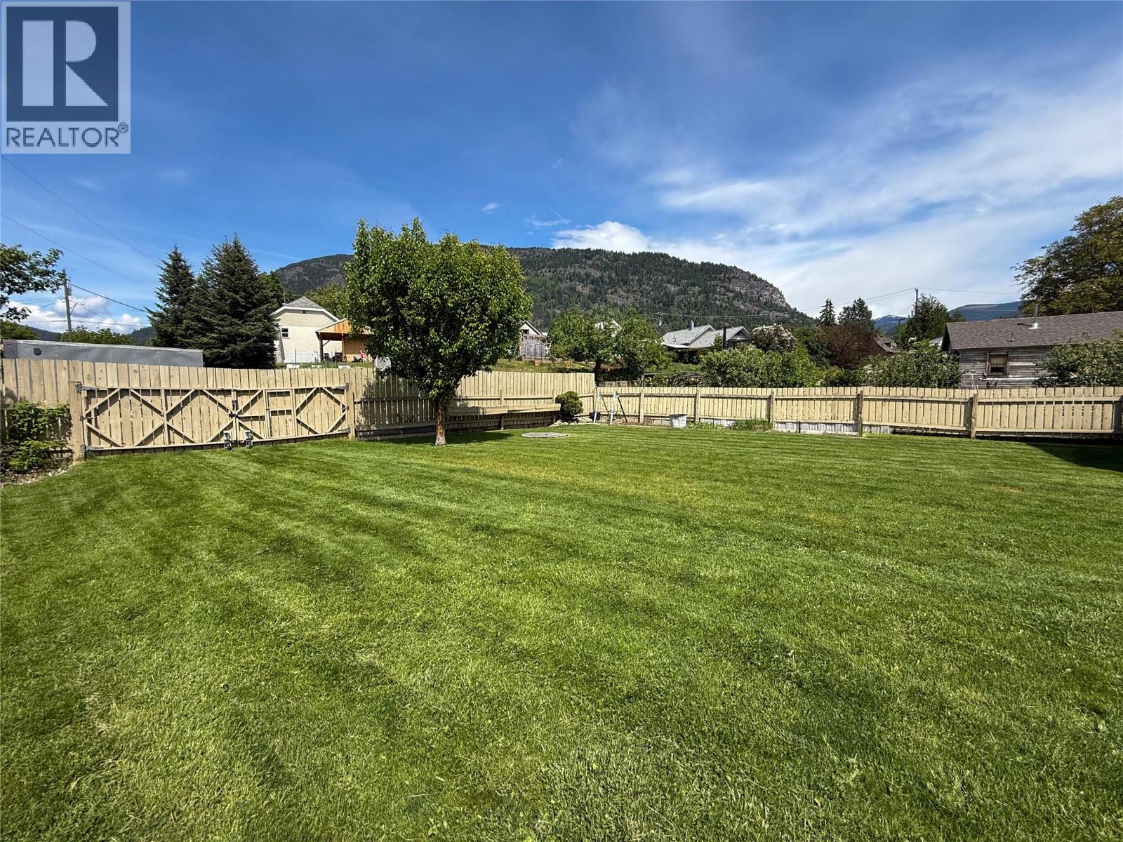 157 Crescent Street, Castlegar